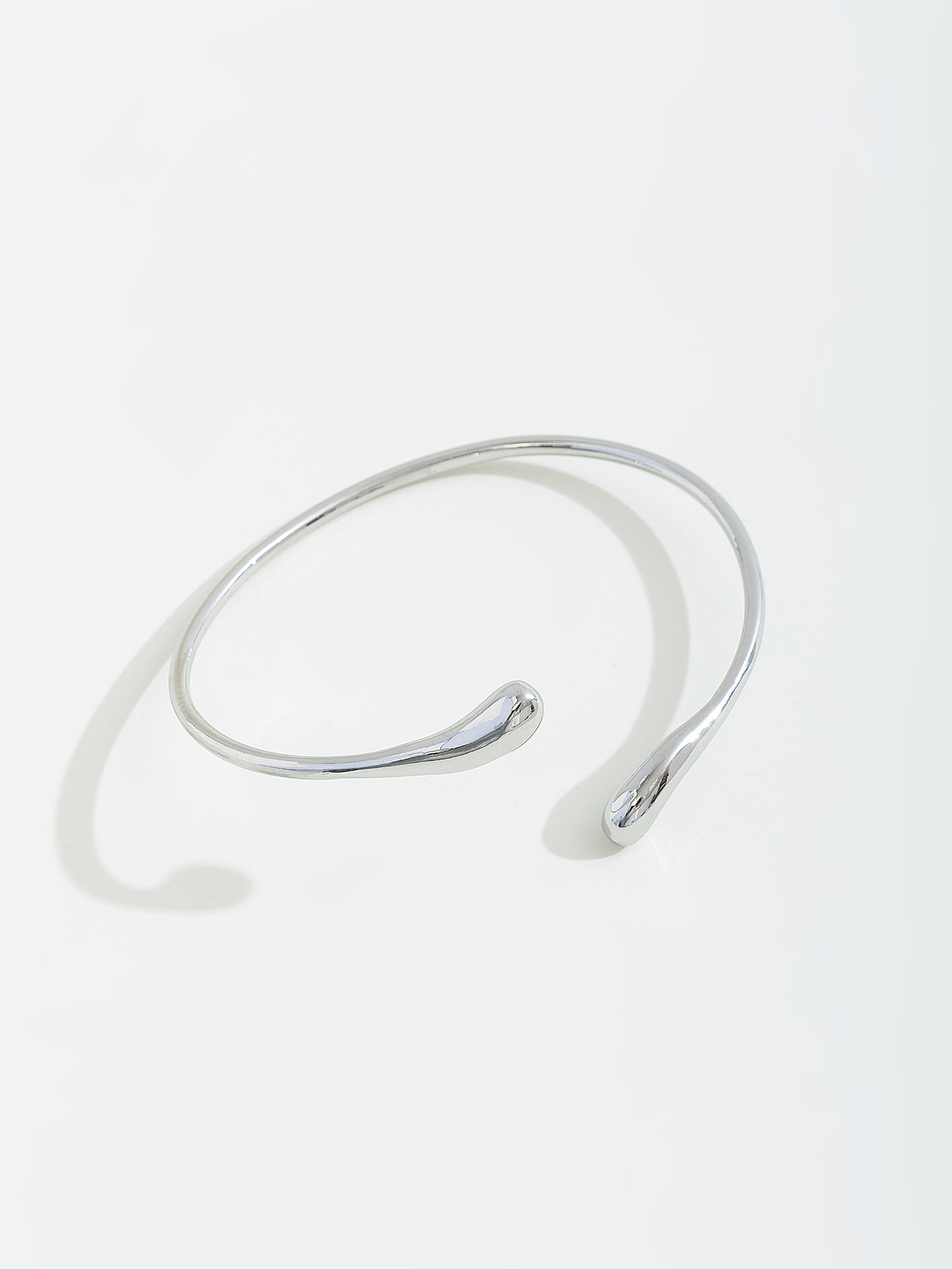 צמיד לזרוע פתוח