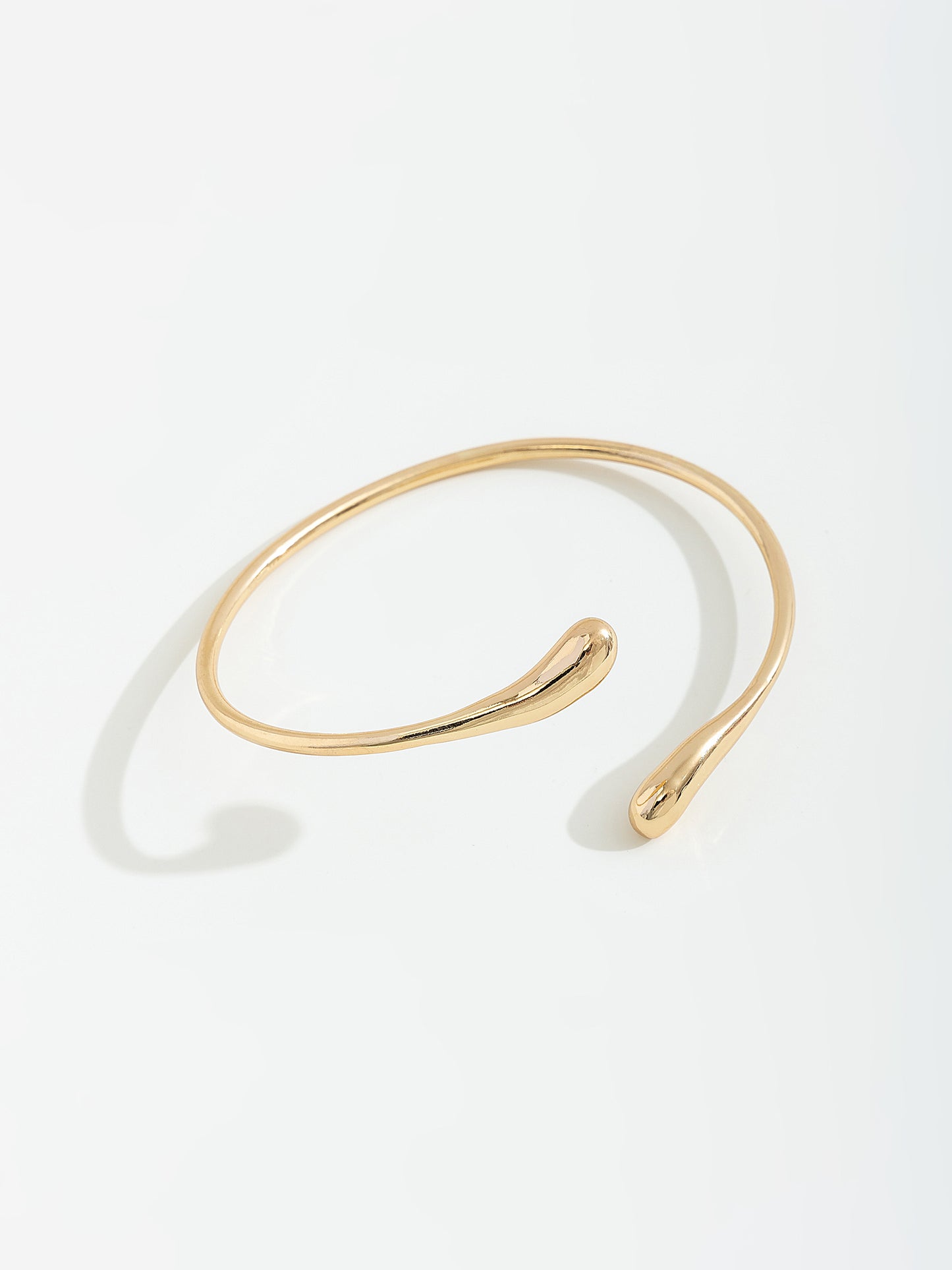 צמיד לזרוע פתוח