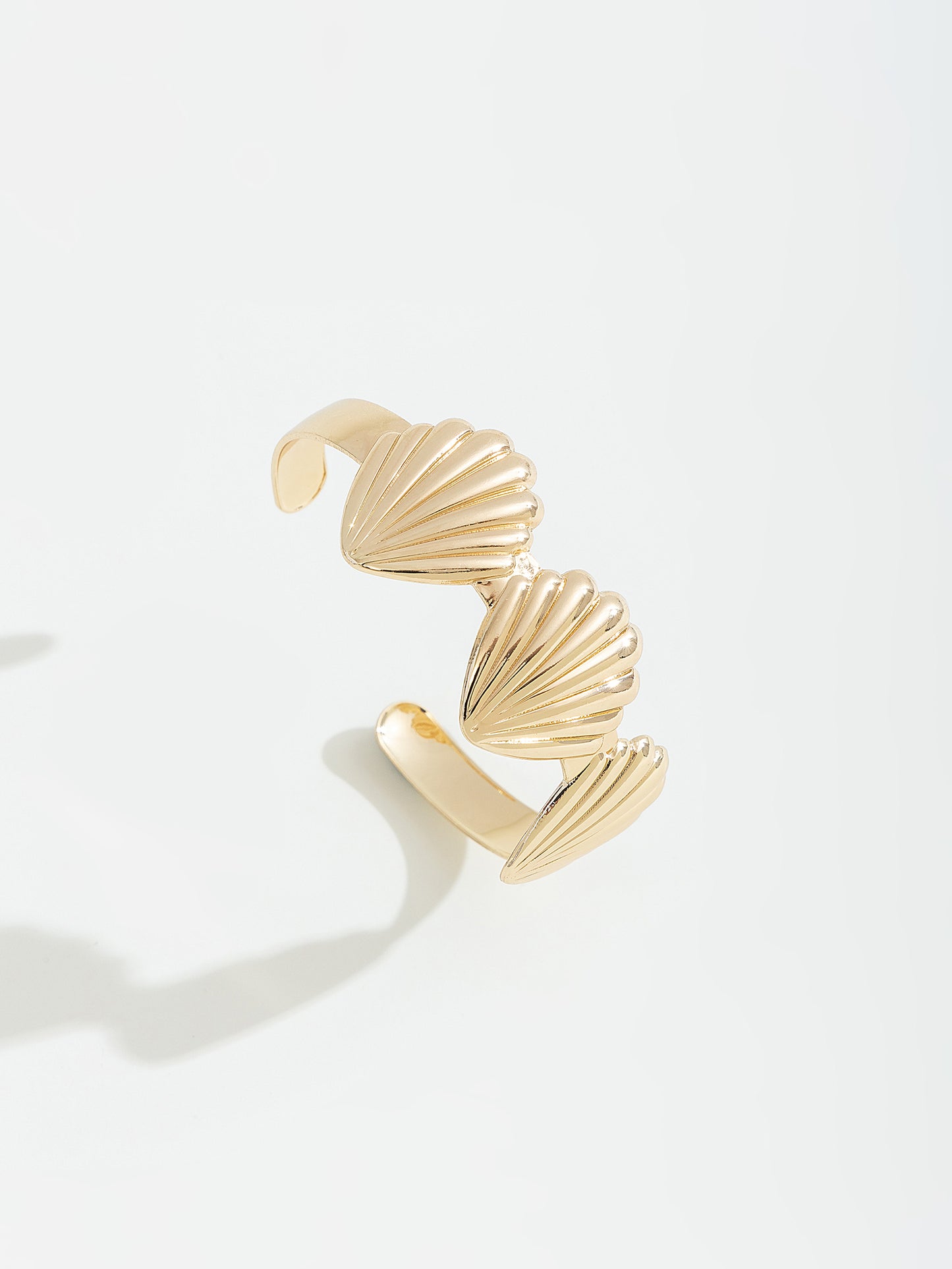 צמיד קשיח צדפות