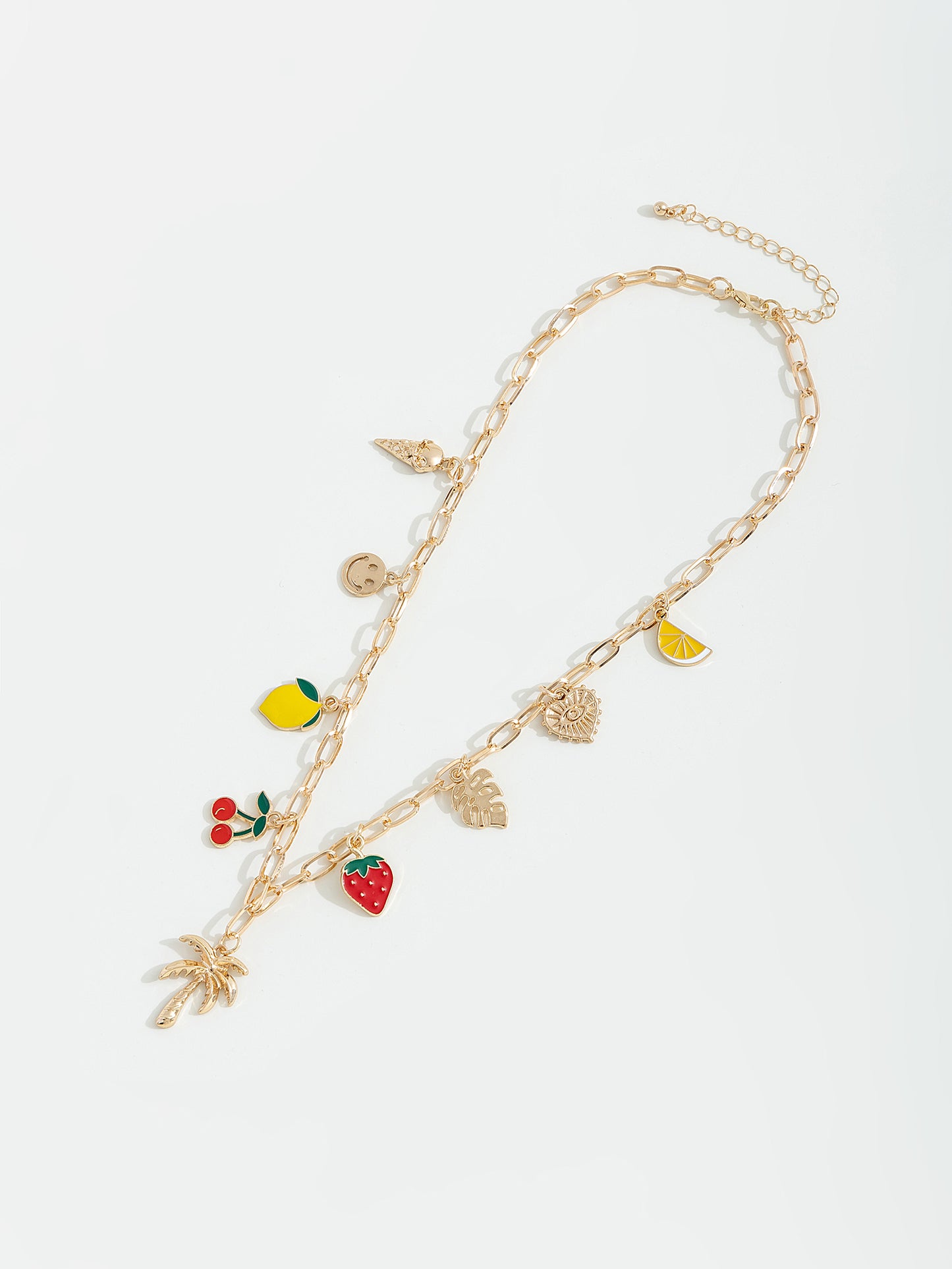 שרשרת תליונים בשילוב פירות