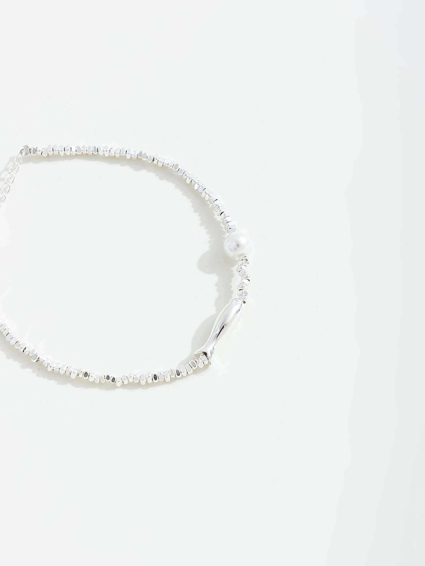 צמיד חרוזים דג