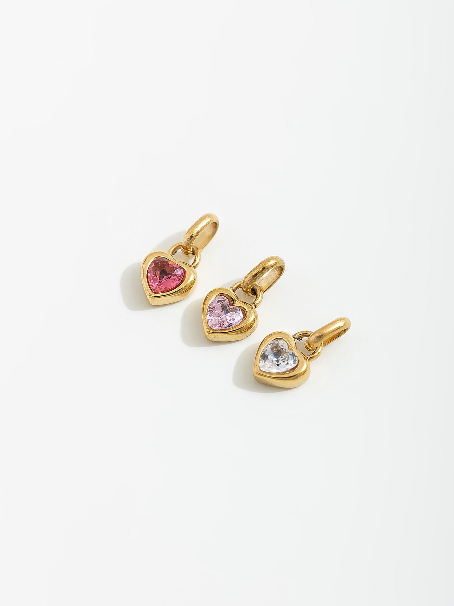 תליון לב משובץ