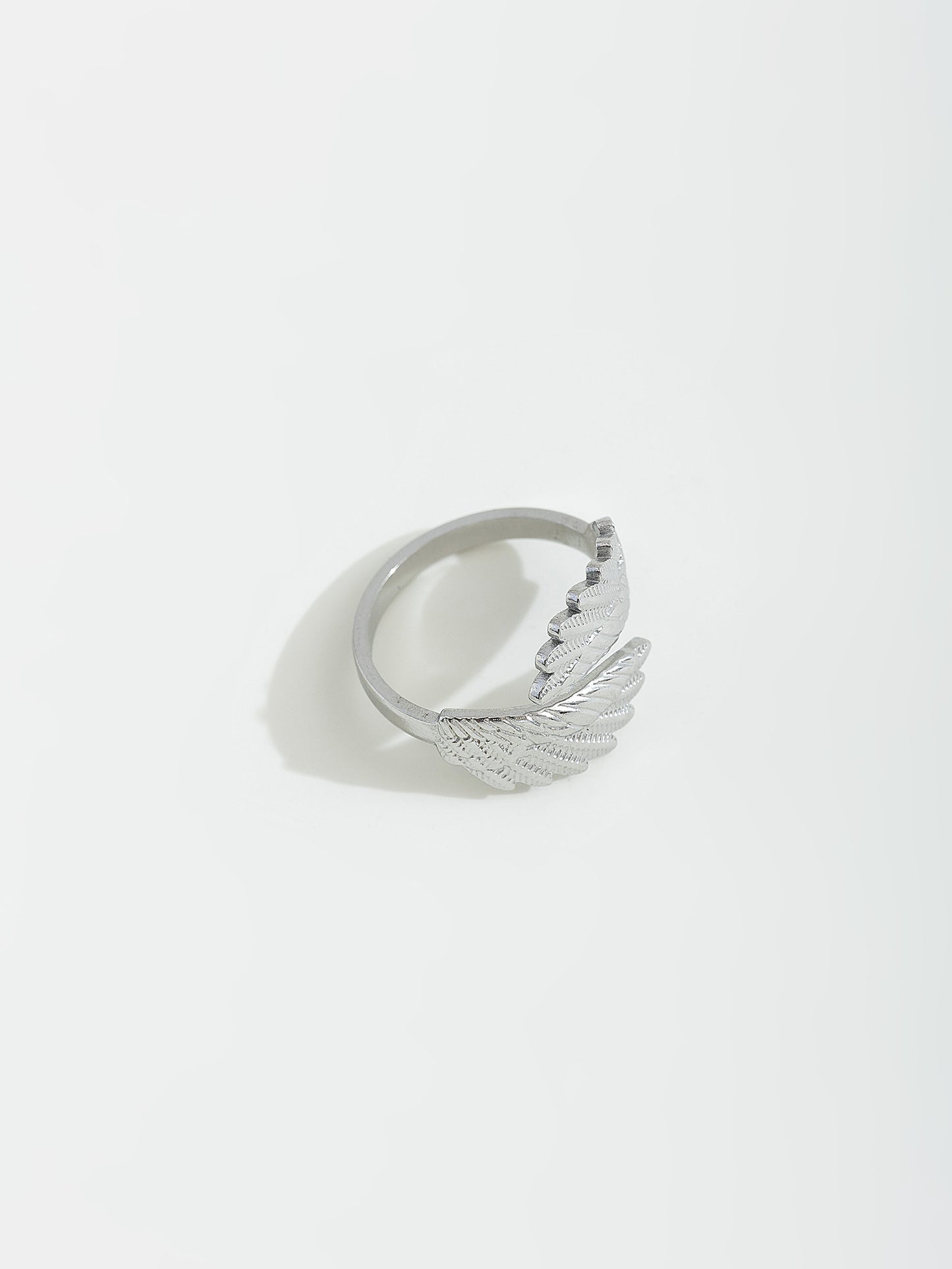 טבעת פתוחה כנפיים