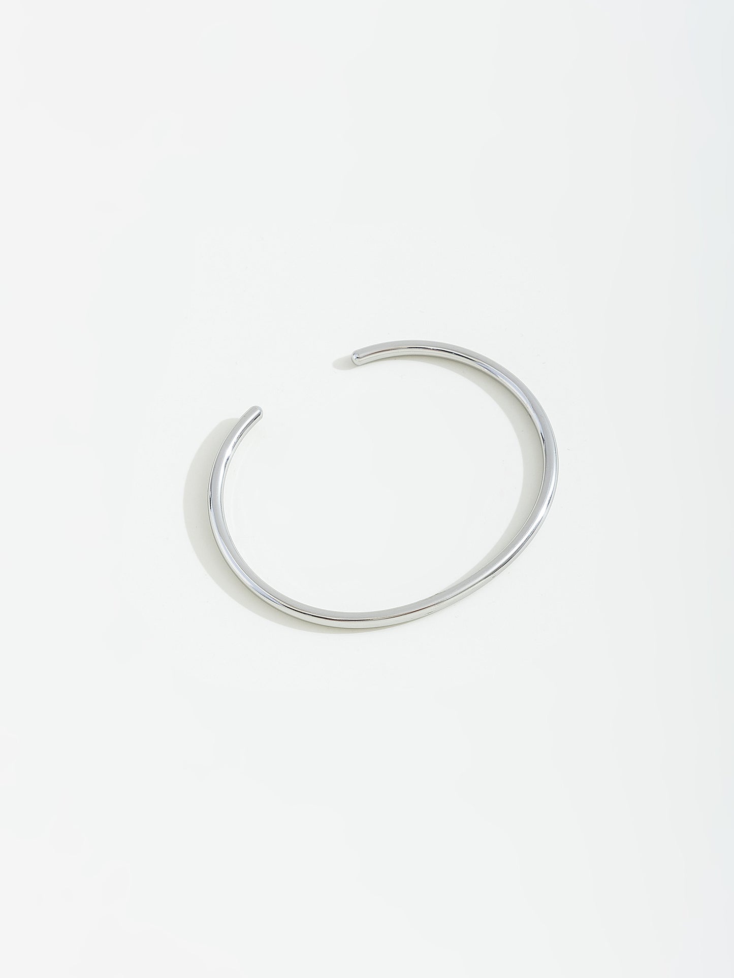 צמיד קשיח פתוח