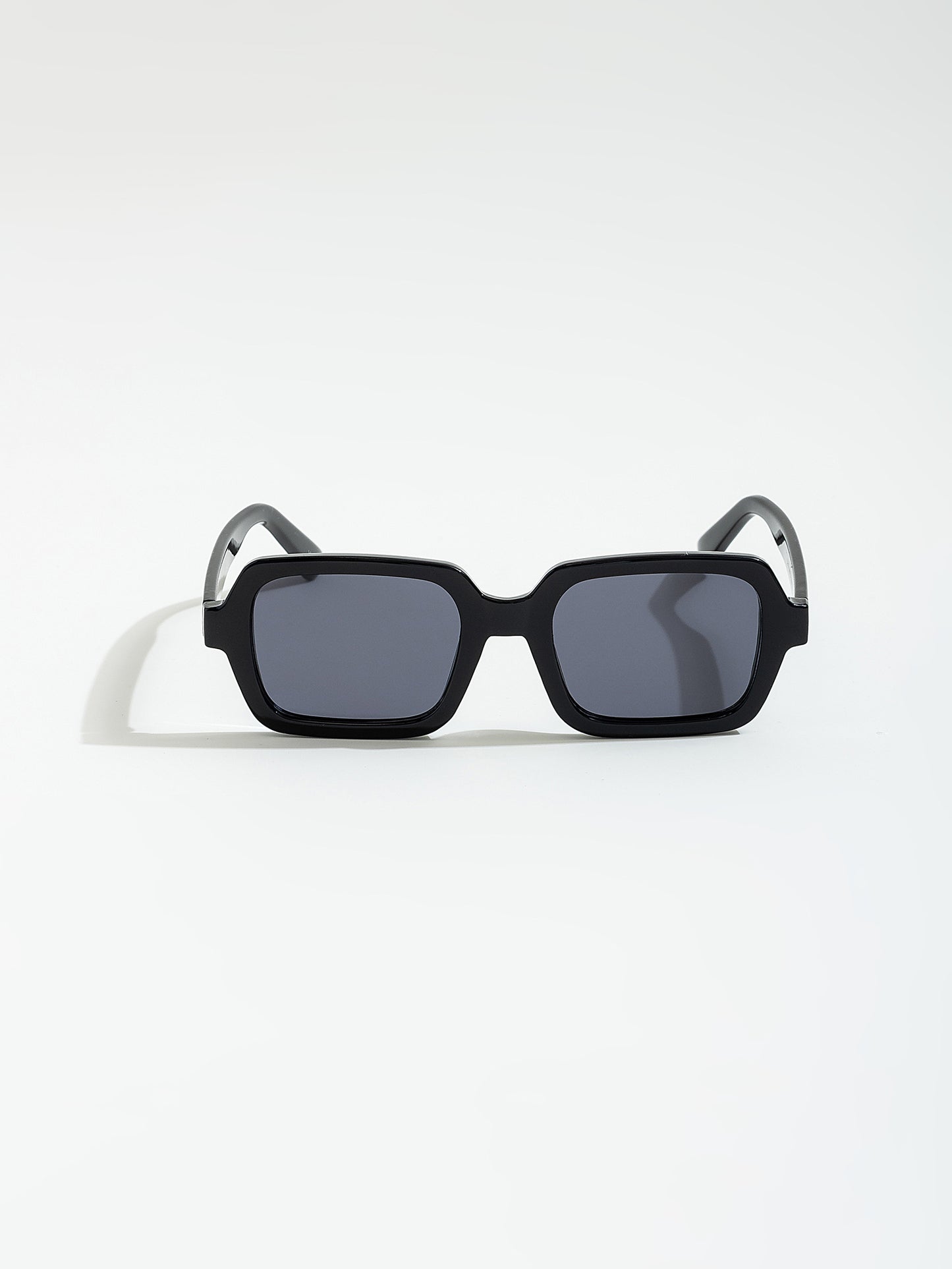 משקפי שמש מרובעות