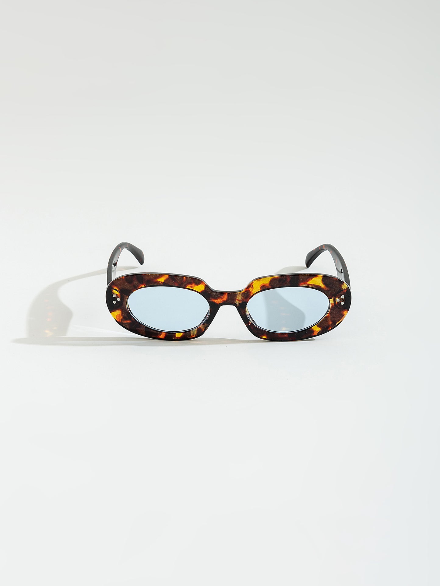 משקפי שמש עדשה תכלת