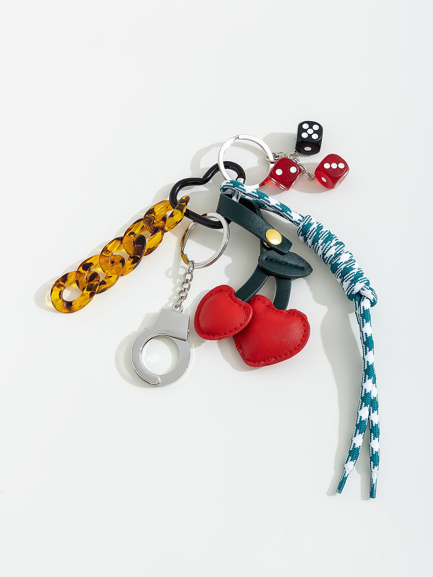 סט מחזיקי מפתחות דובדבן