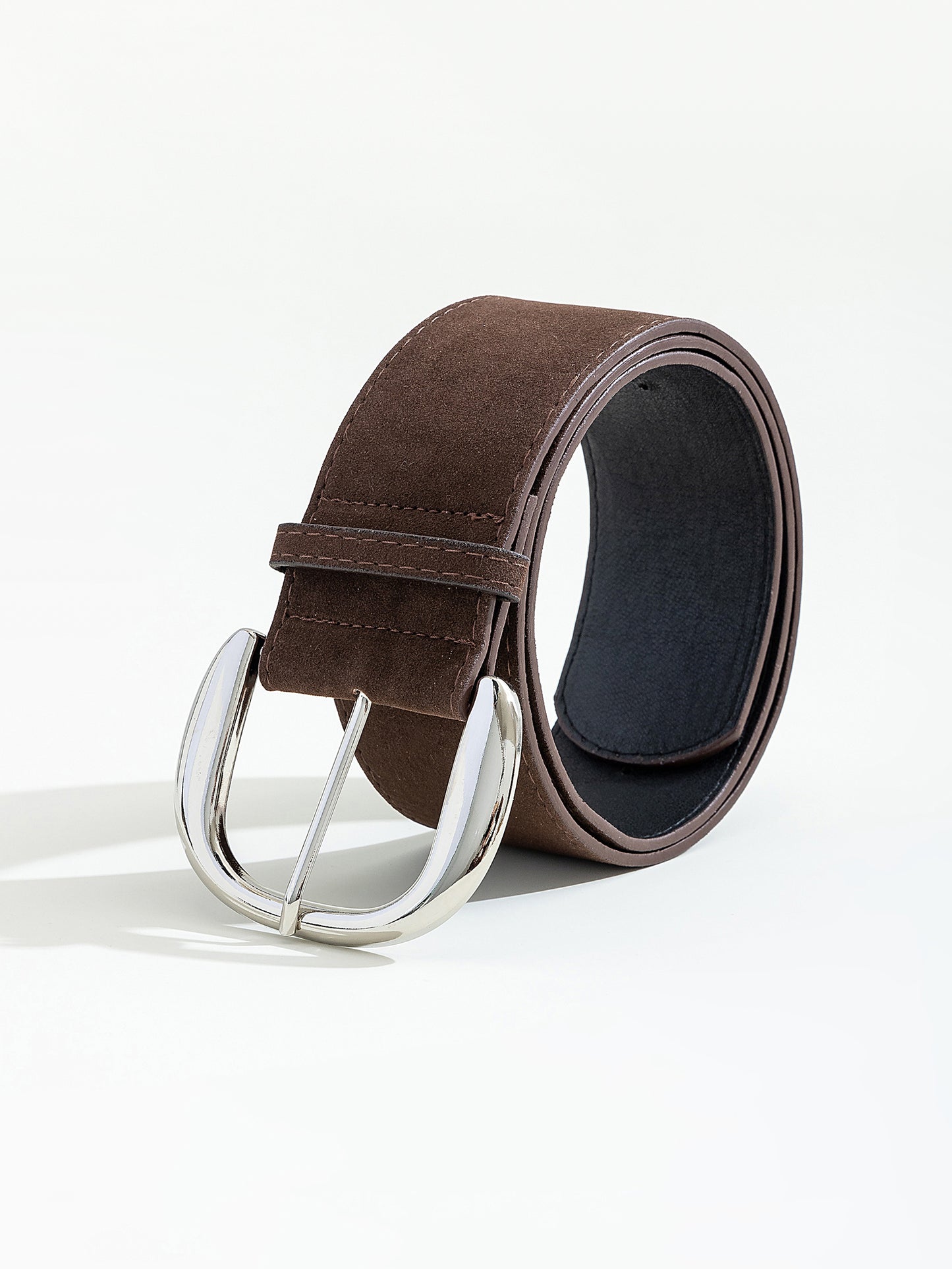 חגורה עבה עם אבזם כסף