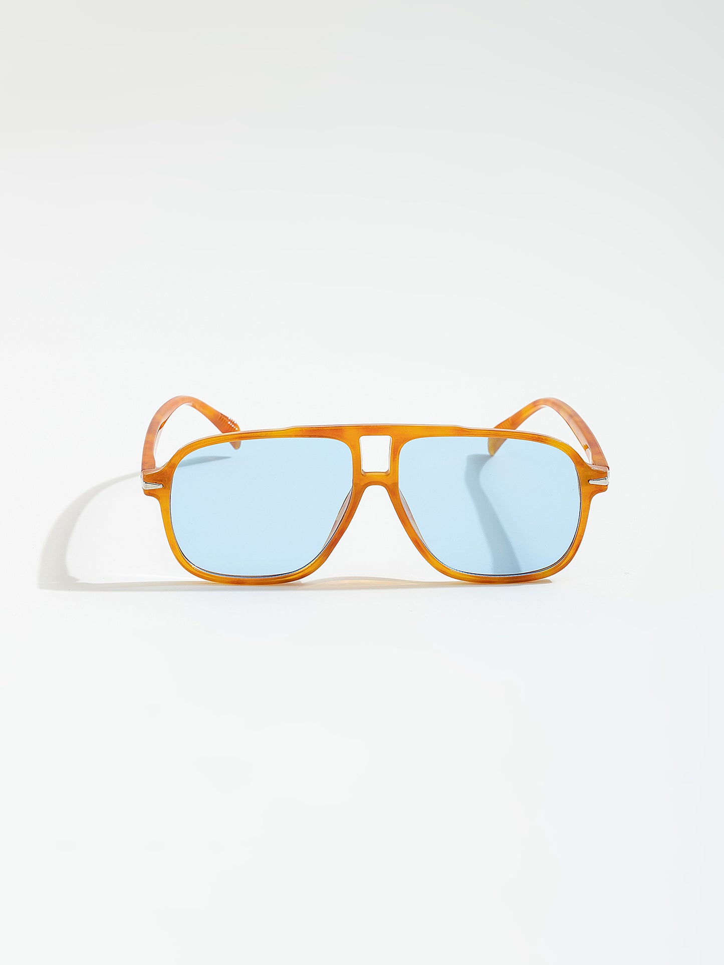 משקפי שמש עדשה תכלת