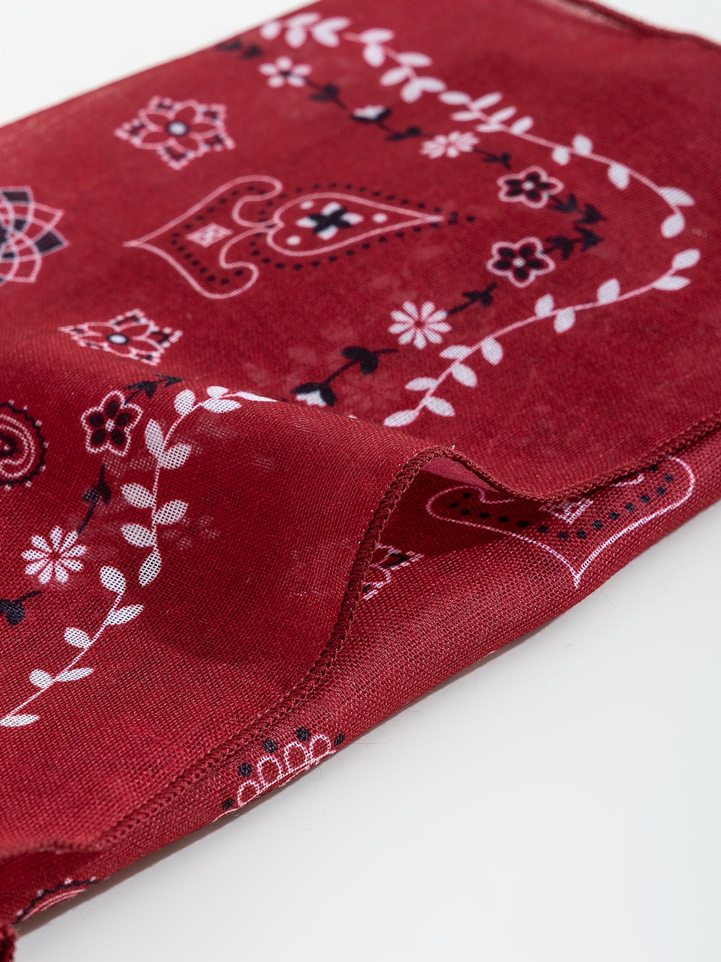 מטפחת בנדנה פייזלי