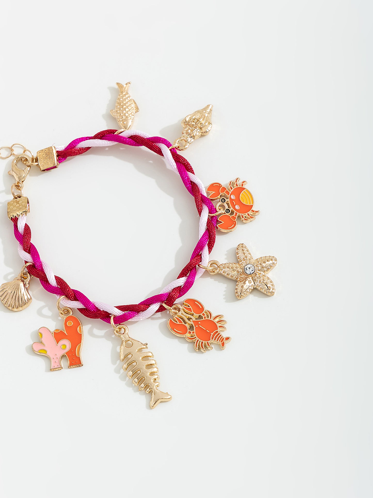 צמיד חוט תליונים