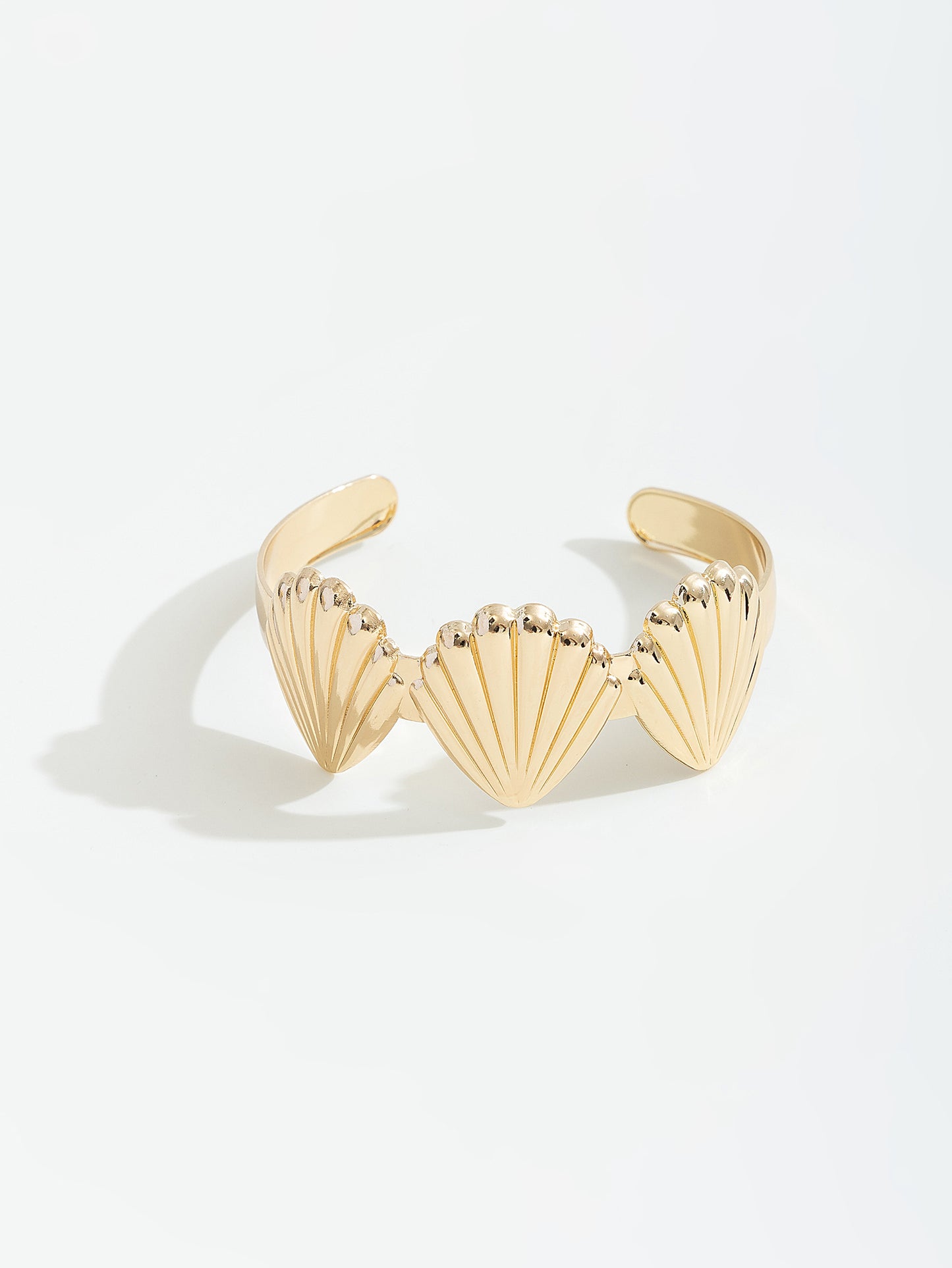 צמיד קשיח צדפות