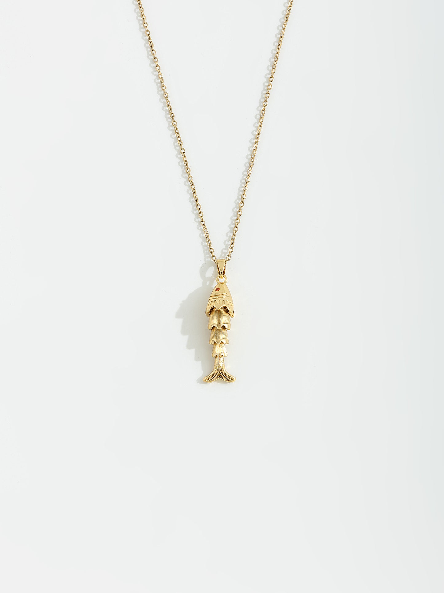 שרשרת בשילוב תליון דג