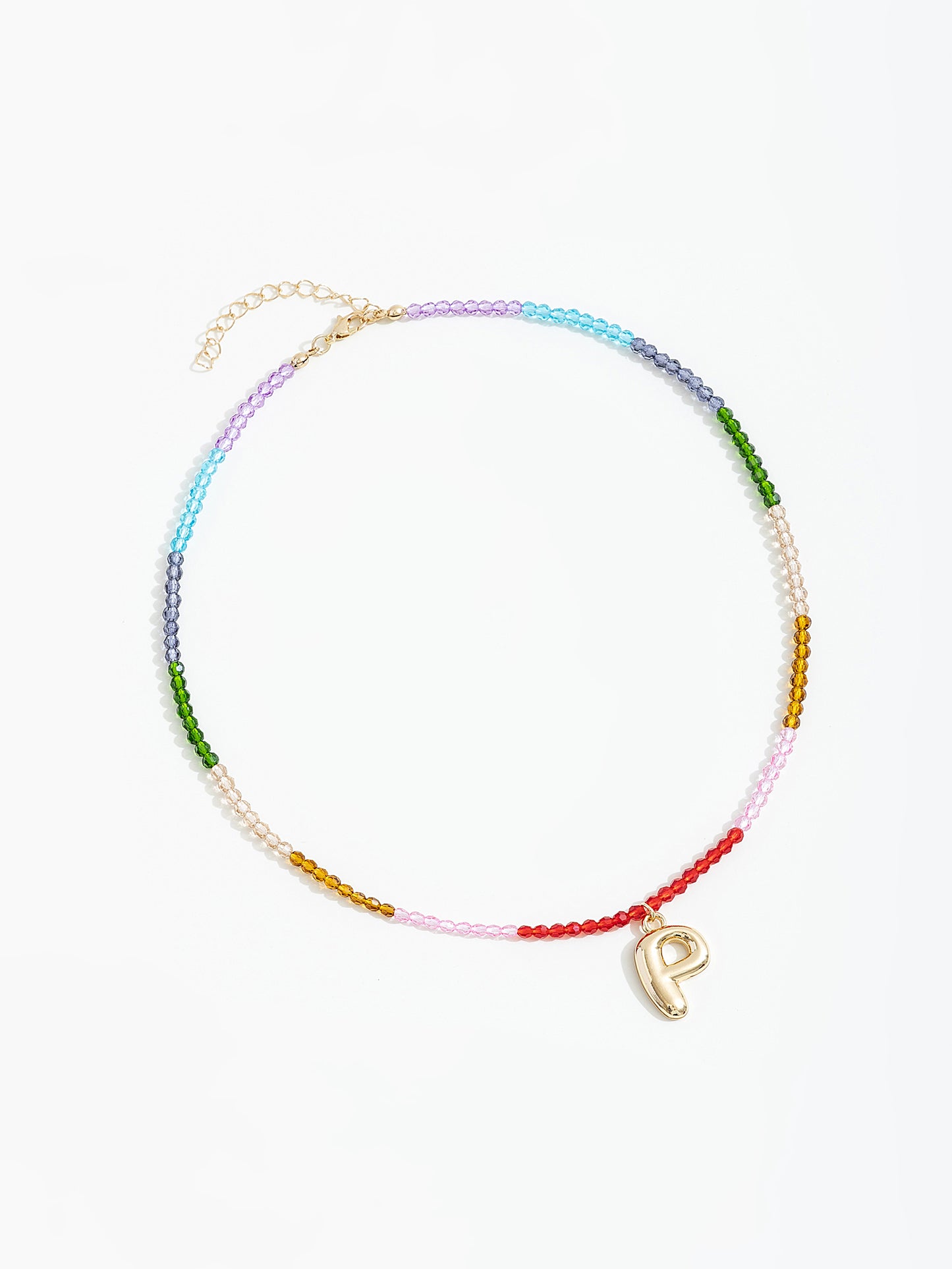 שרשרת חרוזים בשילוב אות P