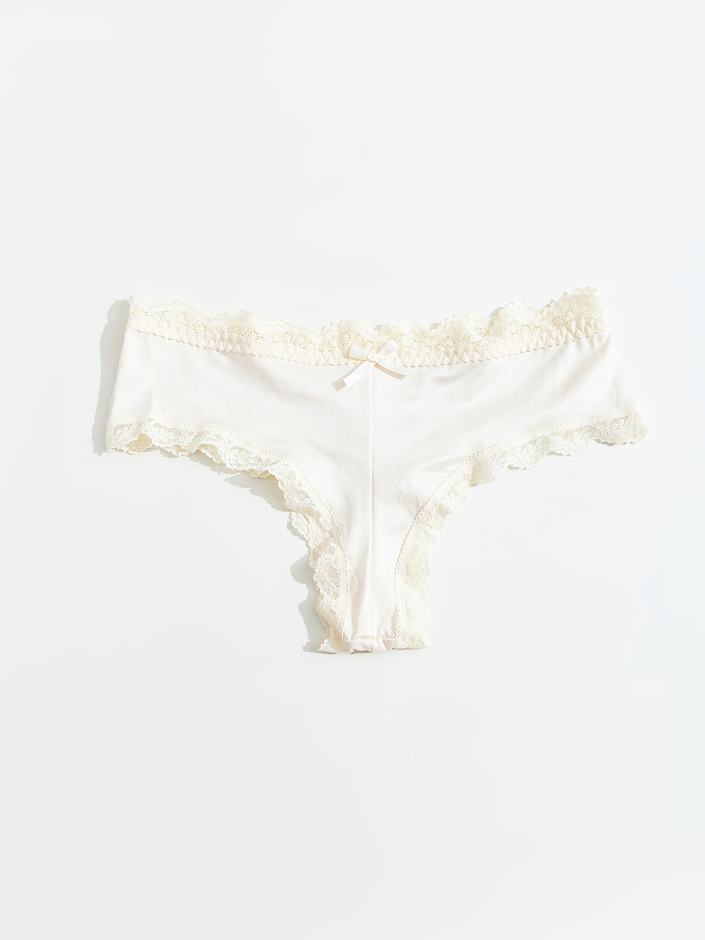 מארז שלישיית תחתונים בשילוב פפיון ותפר באמצע