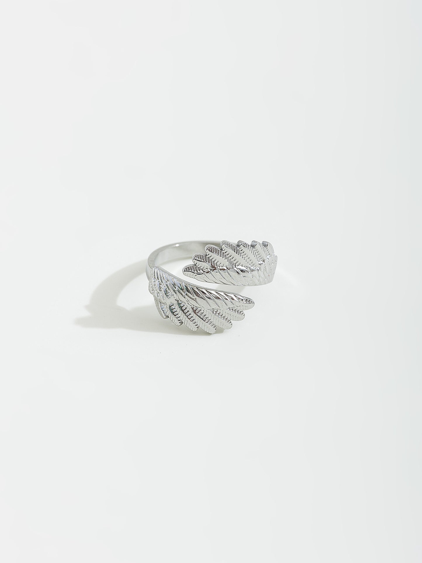 טבעת פתוחה כנפיים